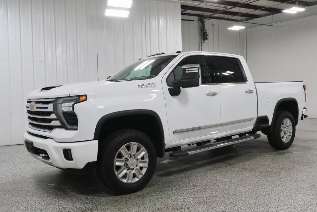 Used 2025 Chevrolet Silverado 2500 HD High Country Truck Crew Cab