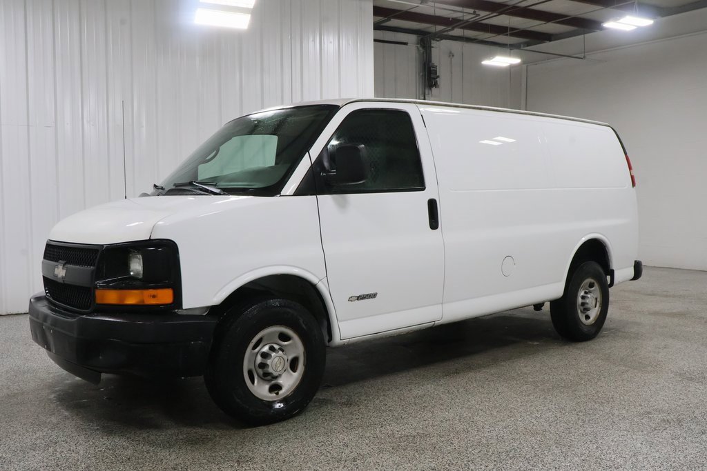 Used 2006 Chevrolet Express Cargo Work with VIN 1GCGG25V661245706 for sale in Hicksville, OH