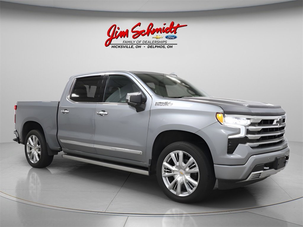 2023 Chevrolet Silverado 1500 High Country's photo