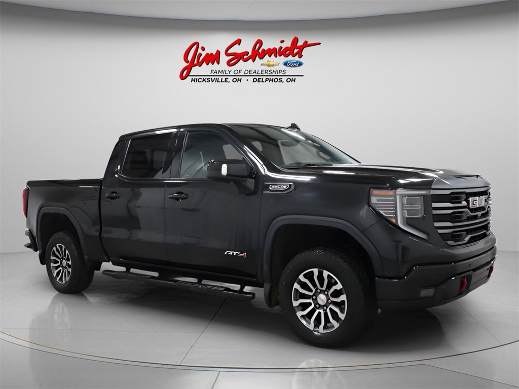 2023 GMC Sierra 1500 AT4's photo