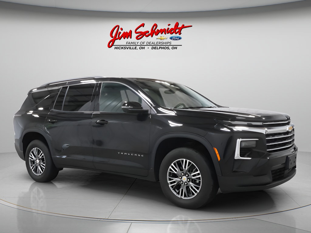 Used 2024 Chevrolet Traverse LT SUV
