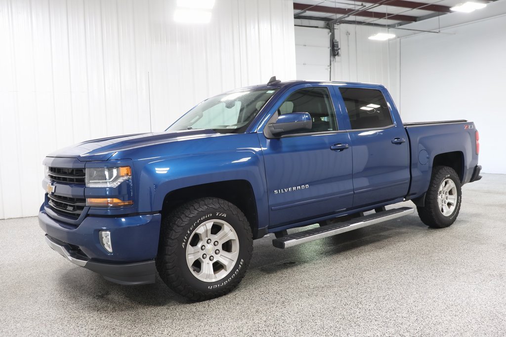 Used 2018 Chevrolet Silverado 1500 LT with VIN 3GCUKREH4JG217269 for sale in Hicksville, OH