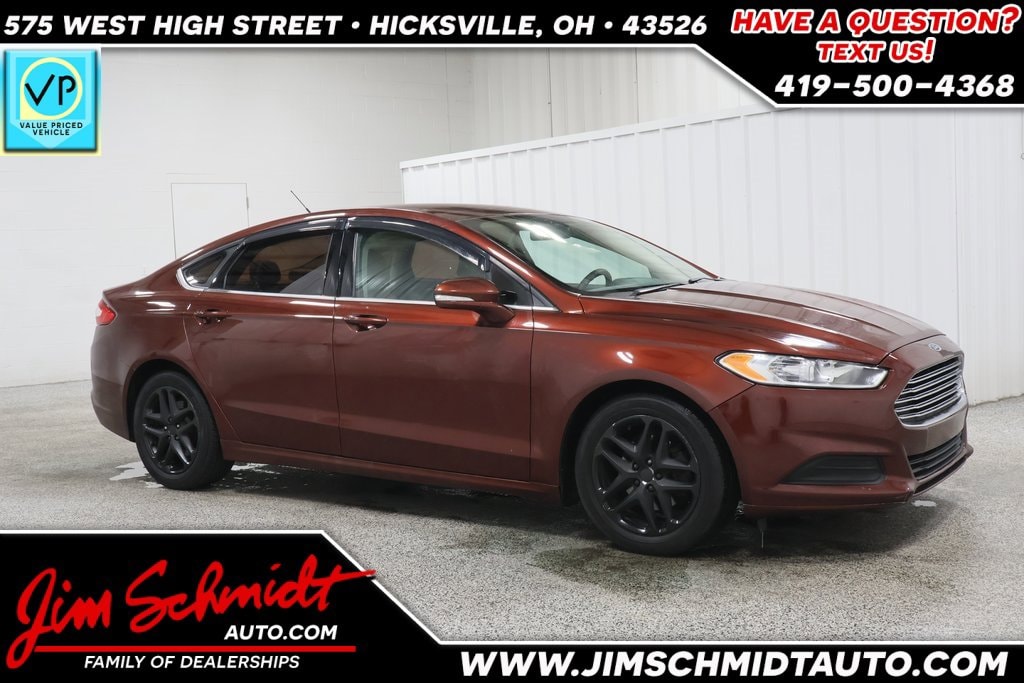 2016 Ford Fusion SE's photo