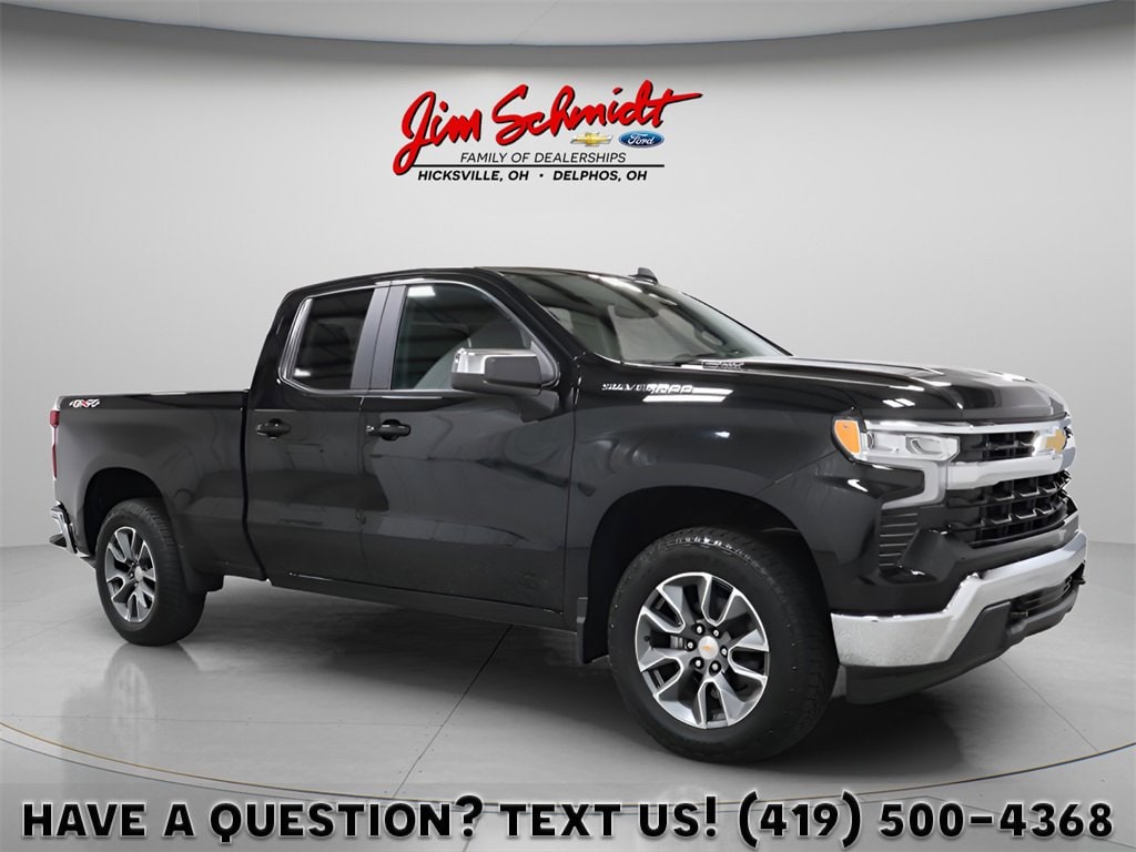 2026 Chevrolet Silverado LT's photo