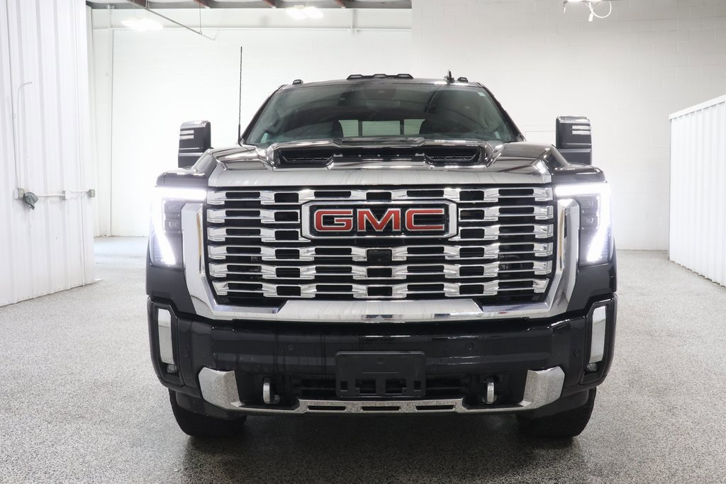 2025 Gmc Sierra HD Denali photo 3