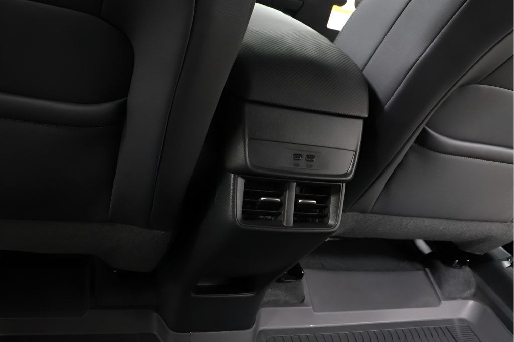 2027 Chevrolet Equinox LT - Photo 24
