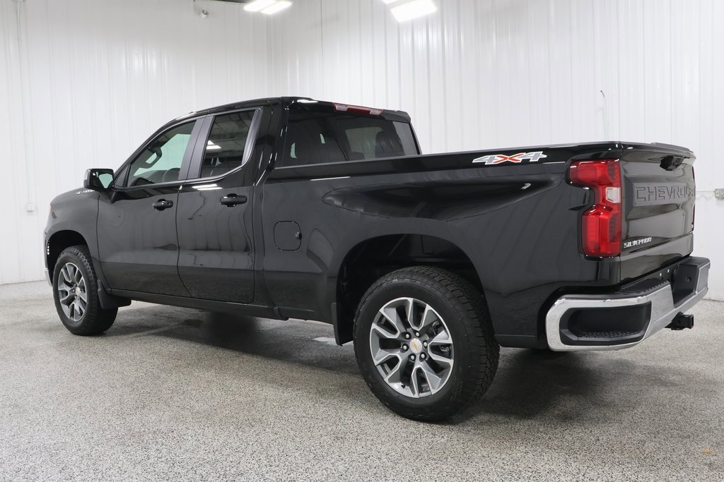 2026 Chevrolet Silverado 1500 LT photo 4