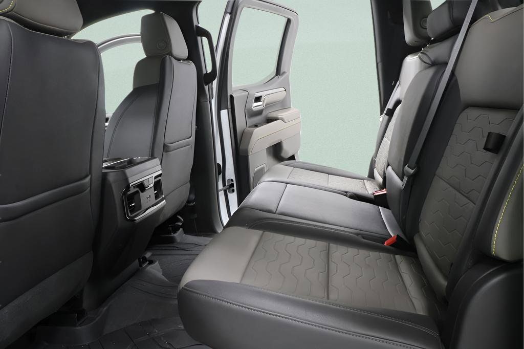 2024 Chevrolet Silverado 1500 ZR2 - Photo 25