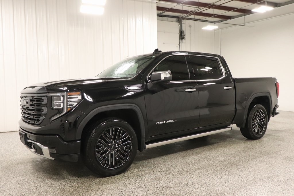 Used 2022 GMC Sierra 1500 Denali Ultimate with VIN 1GTUUHET0NZ615982 for sale in Hicksville, OH