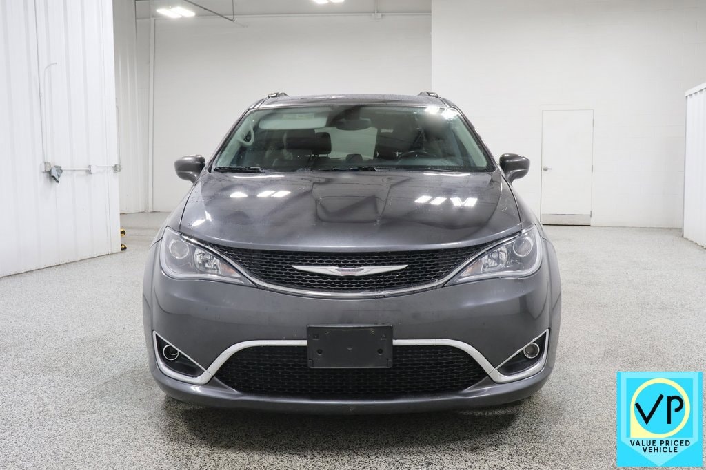 Used 2017 Chrysler Pacifica Touring-L Van