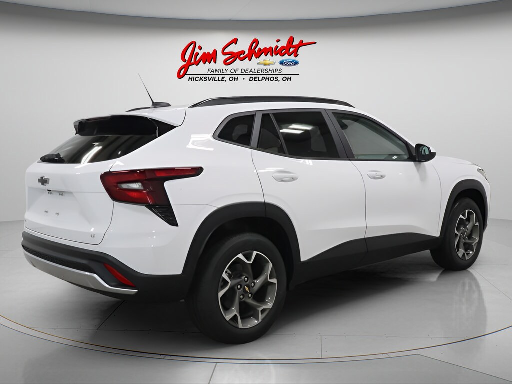2026 Chevrolet Trax LT - Photo 6