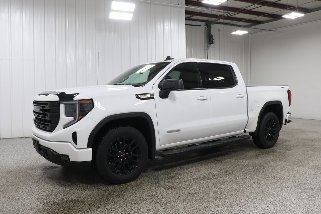 Used 2022 GMC Sierra 1500 Elevation with VIN 1GTUUCED2NZ559474 for sale in Hicksville, OH