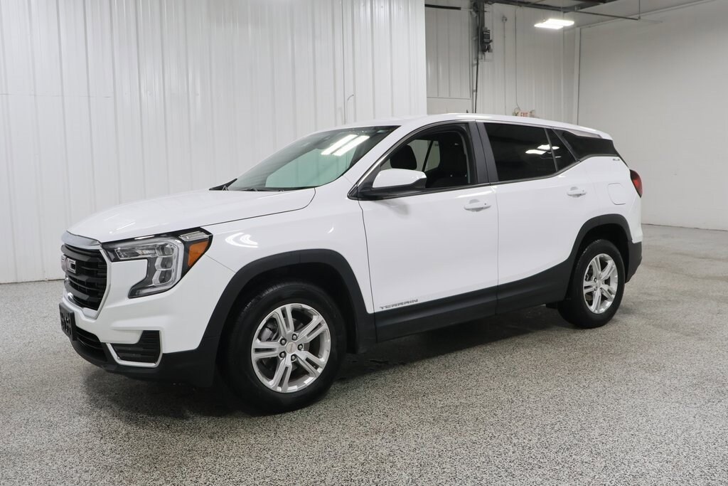 Used 2024 GMC Terrain SLE SUV