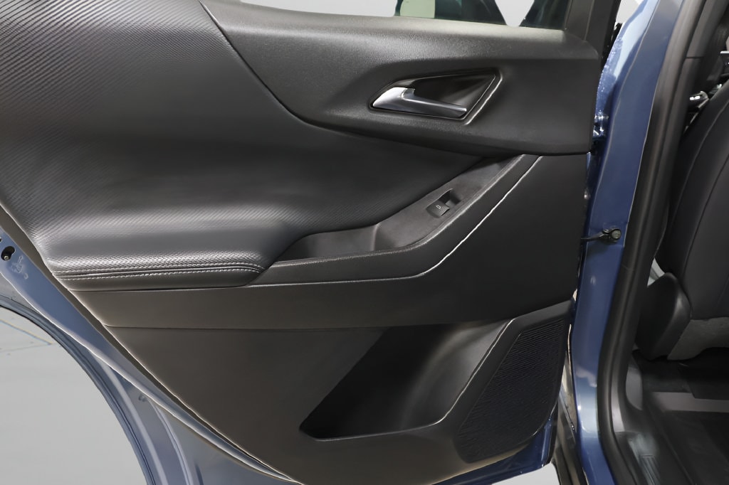 2027 Chevrolet Equinox LT - Photo 23