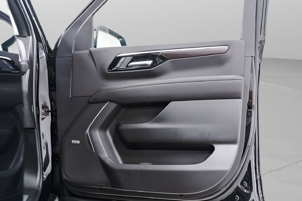 2026 Chevrolet Tahoe Premier - Photo 32