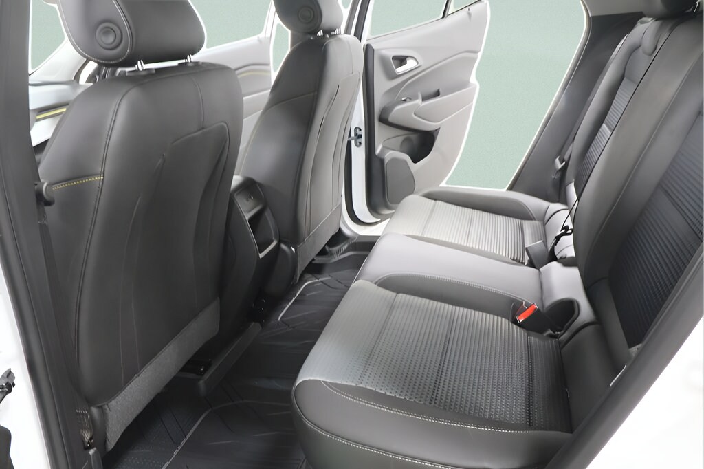 2026 Chevrolet Trax LT - Photo 25