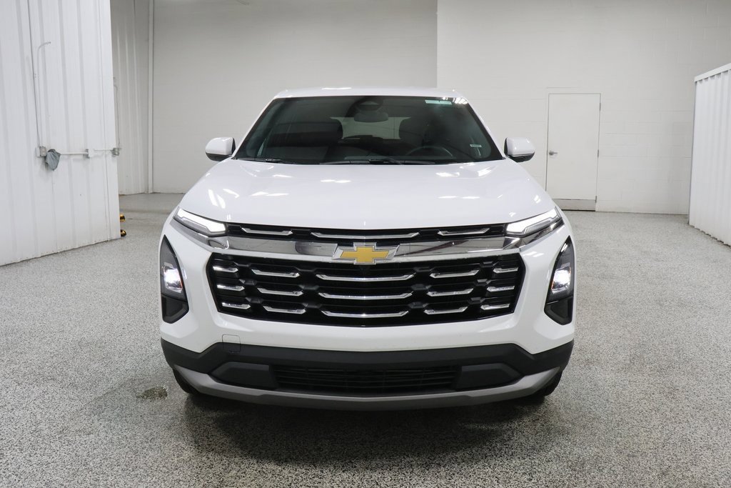2025 Chevrolet Equinox LT photo 3