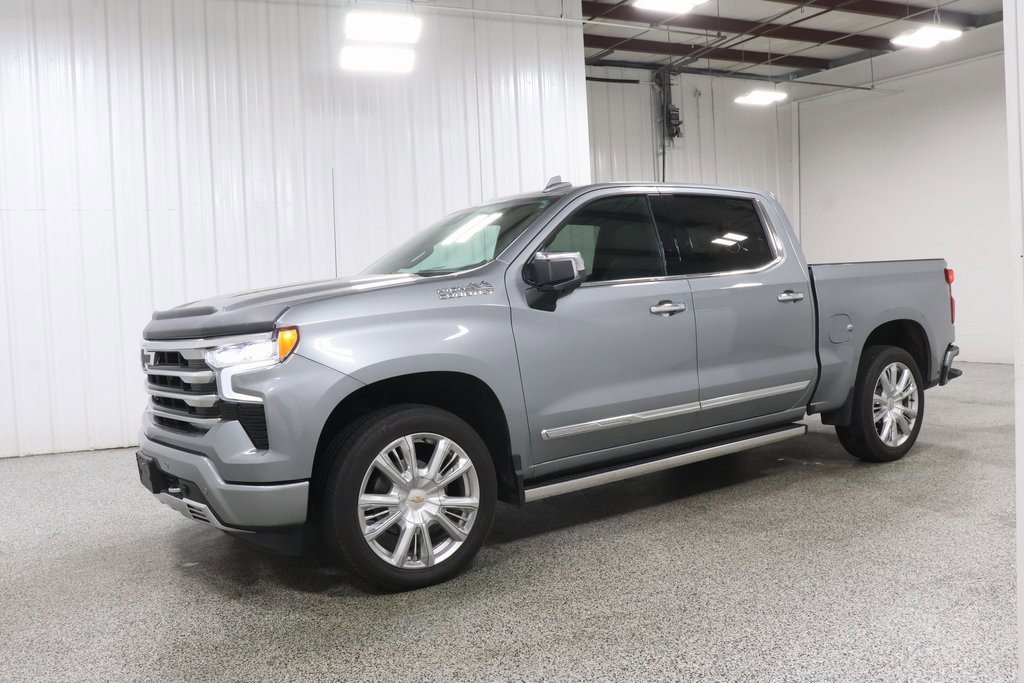 2023 Chevrolet Silverado 1500 High Country photo 2