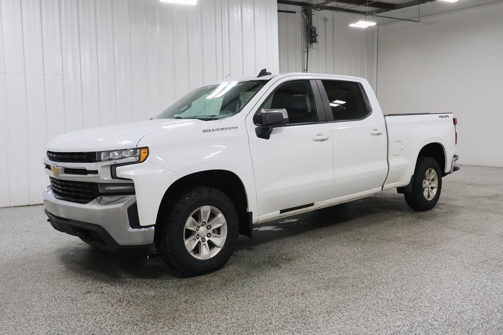 2021 Chevrolet Silverado 1500 LT photo 2