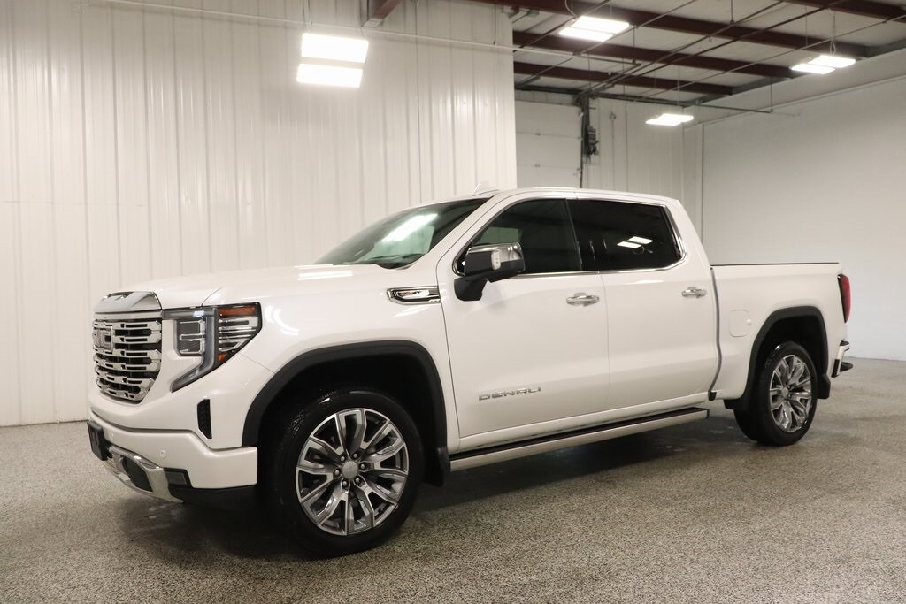 Used 2023 GMC Sierra 1500 Denali with VIN 3GTUUGELXPG212623 for sale in Hicksville, OH