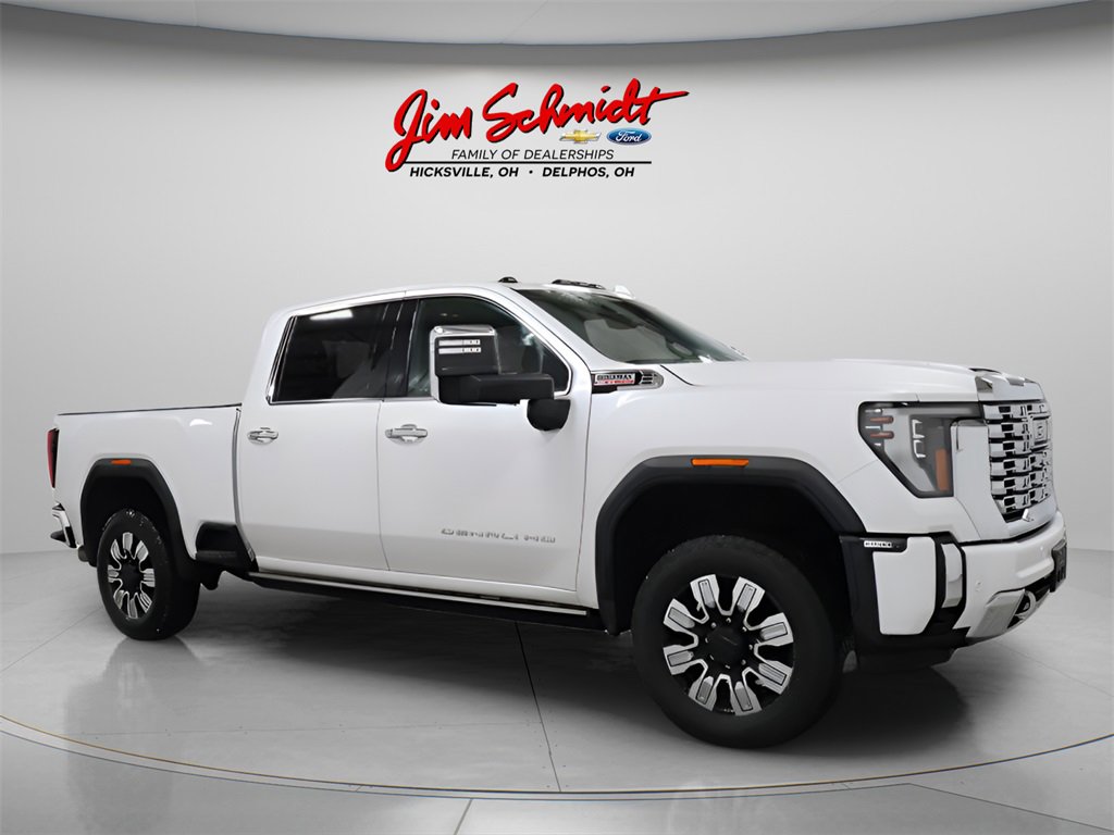 2024 GMC Sierra 2500HD Denali's photo
