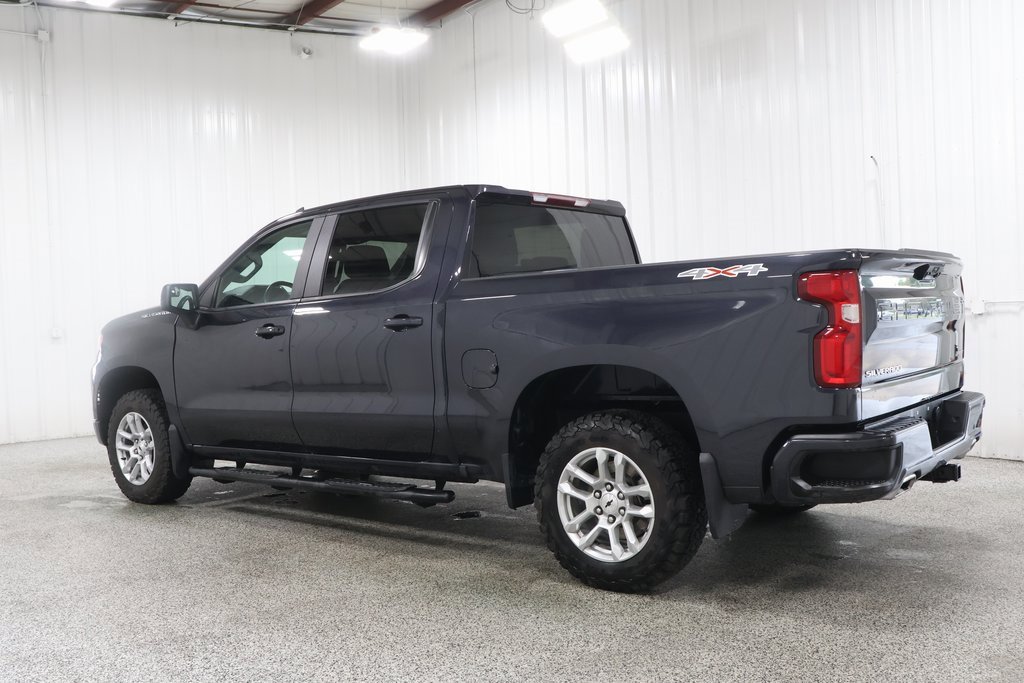 2023 Chevrolet Silverado RST photo 4
