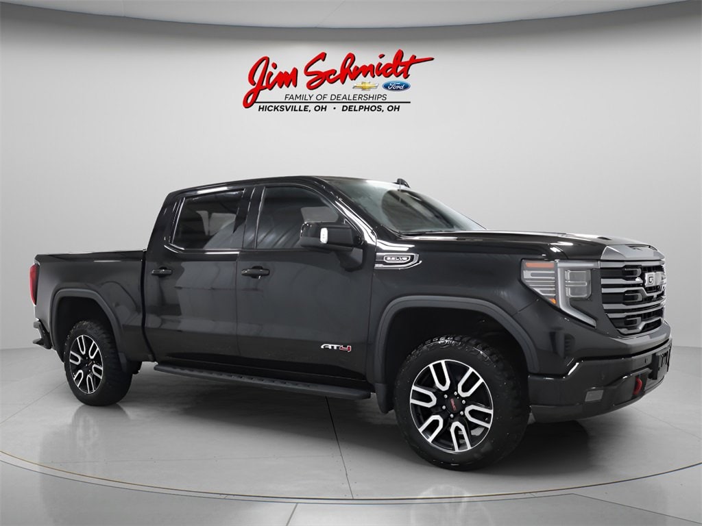 2022 GMC Sierra 1500 AT4's photo