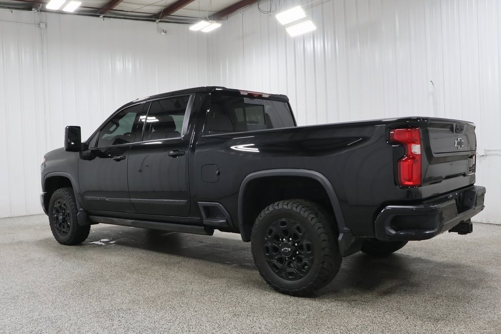 Used 2024 Chevrolet Silverado 2500 HD High Country Truck Crew Cab