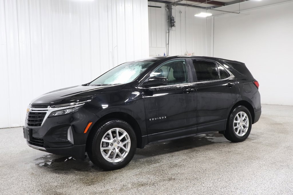 Used 2024 Chevrolet Equinox LT with VIN 3GNAXUEG2RL237559 for sale in Hicksville, OH