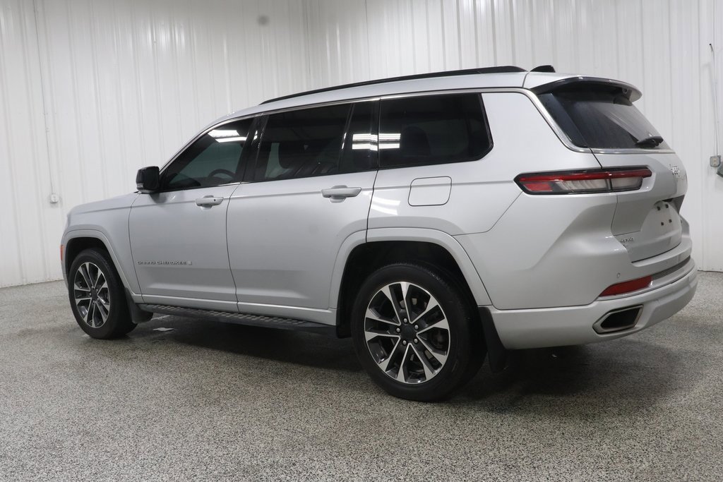 2024 Jeep Grand Cherokee Overland photo 3