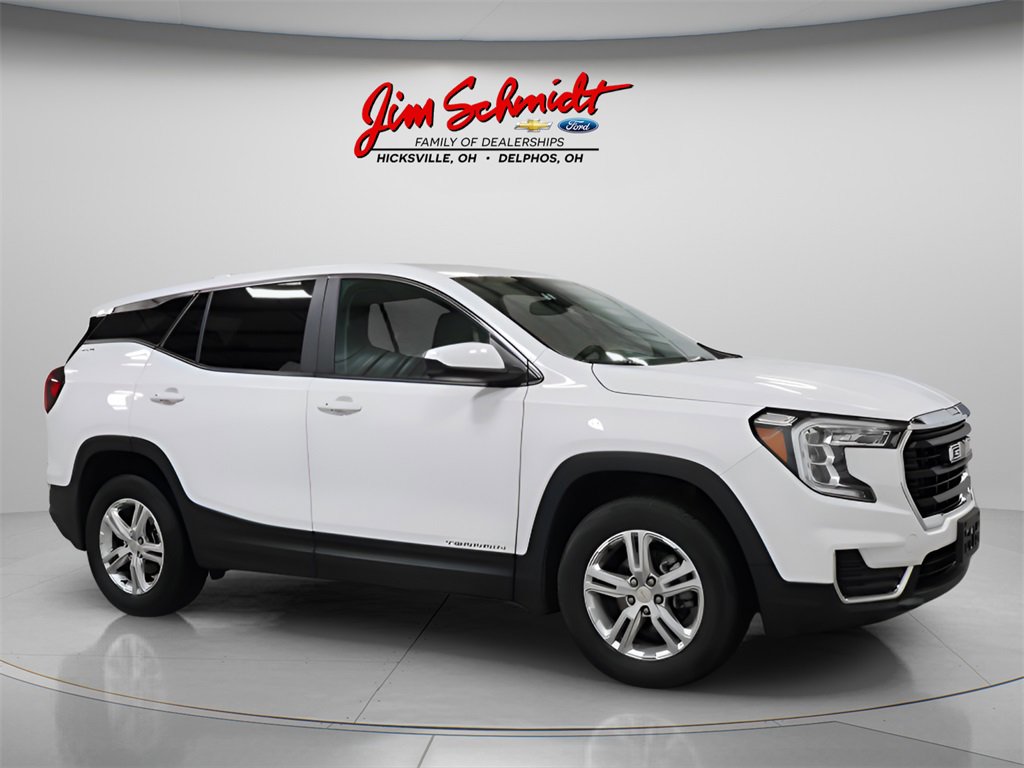 2024 GMC Terrain SLE's photo
