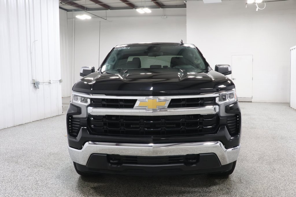 2022 Chevrolet Silverado 1500 LT photo 3