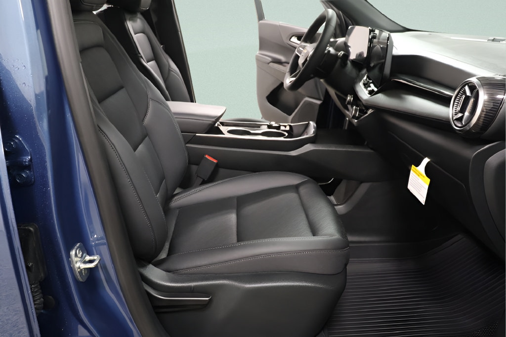 2027 Chevrolet Equinox LT - Photo 31