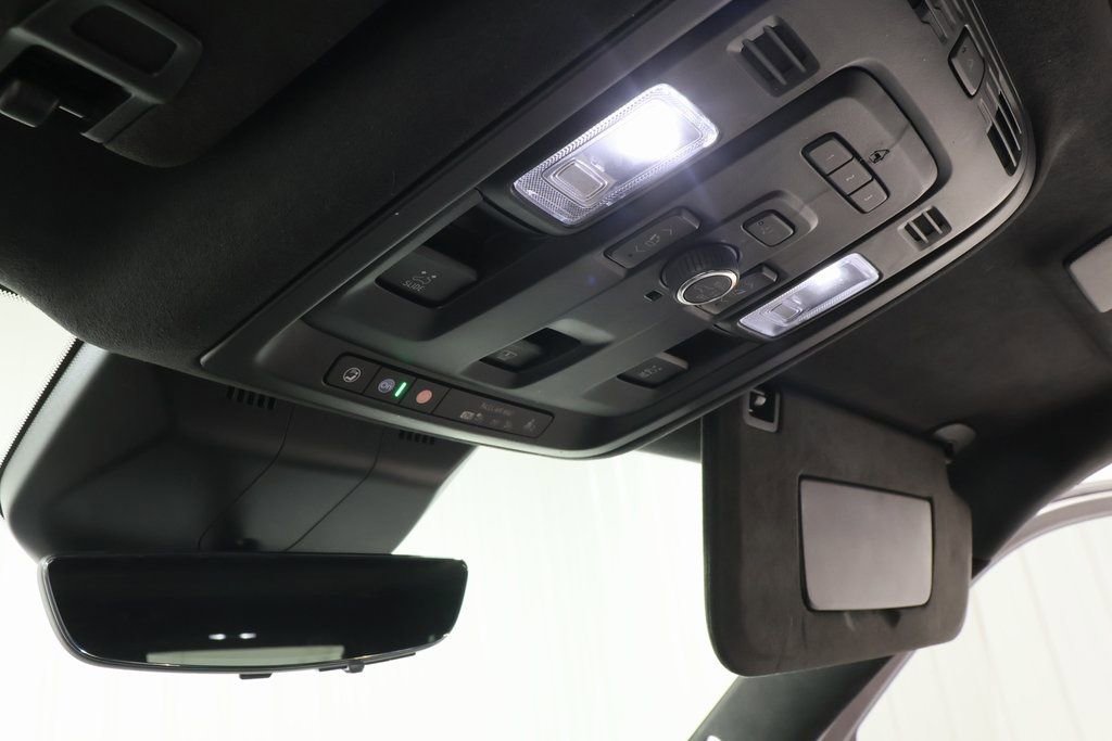 2024 Cadillac Escalade ESV Sport Platinum - Photo 19
