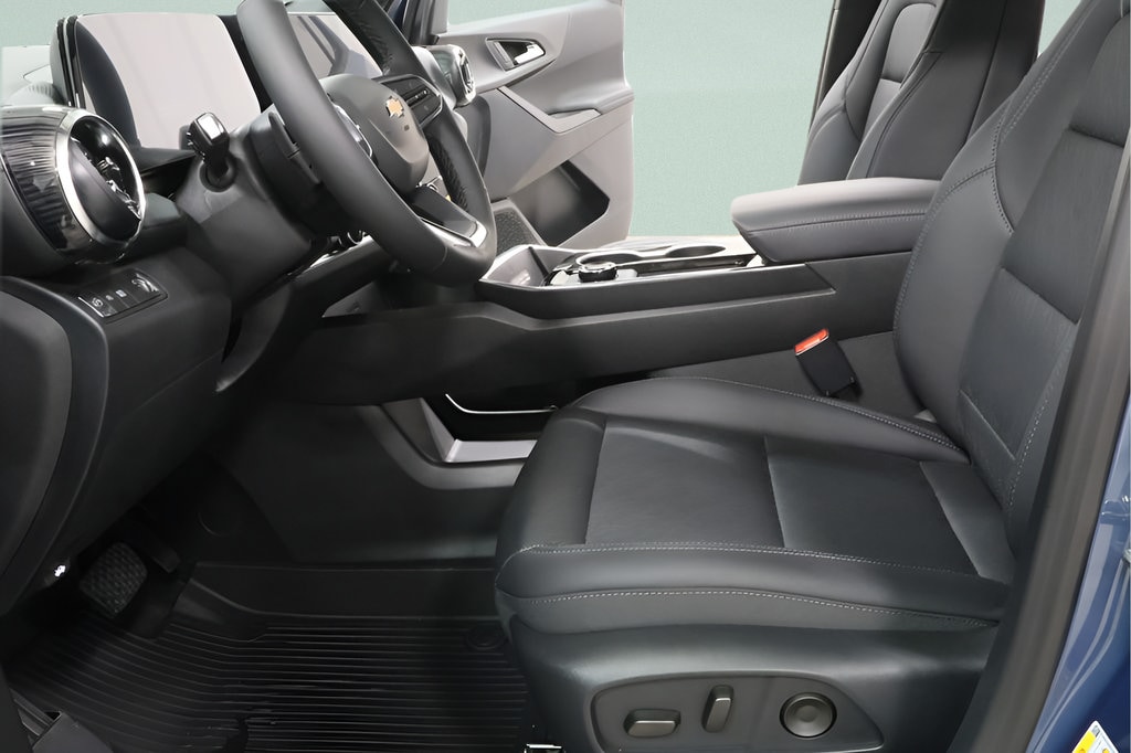 2026 Chevrolet Equinox LT - Photo 21
