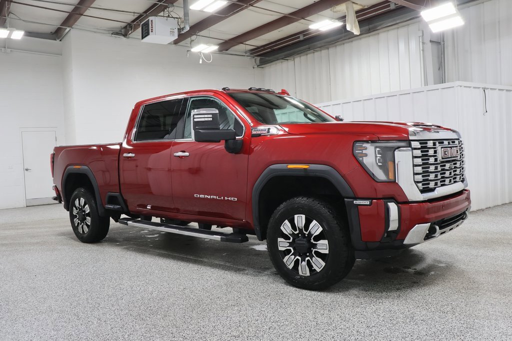 2024 GMC Sierra 2500HD Denali's photo