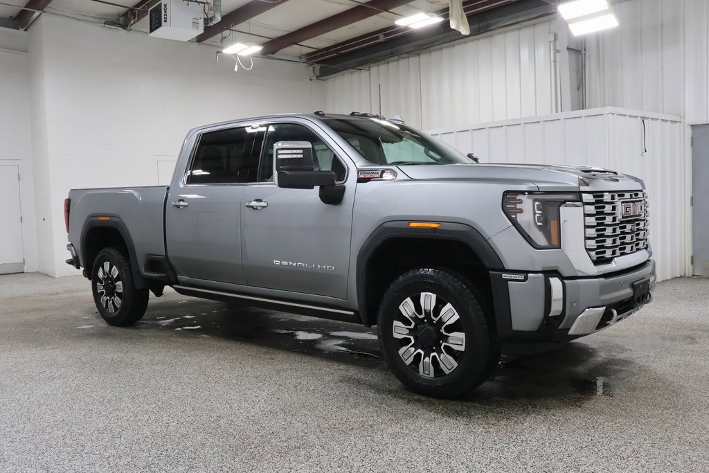 2024 GMC Sierra 2500HD Denali's photo