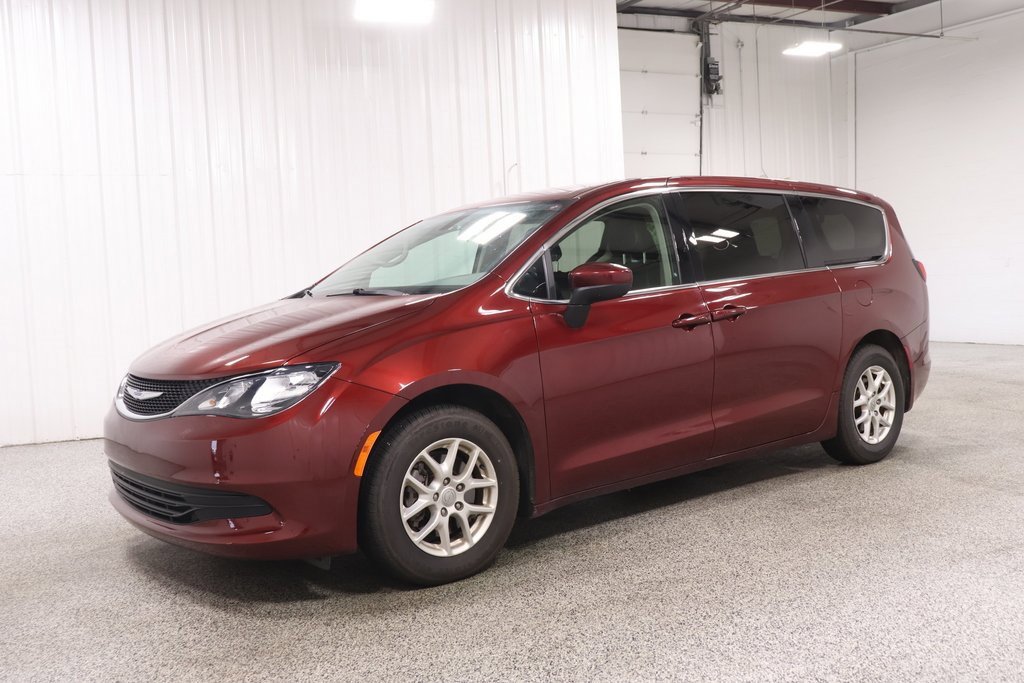 2020 Chrysler Voyager LX photo 2