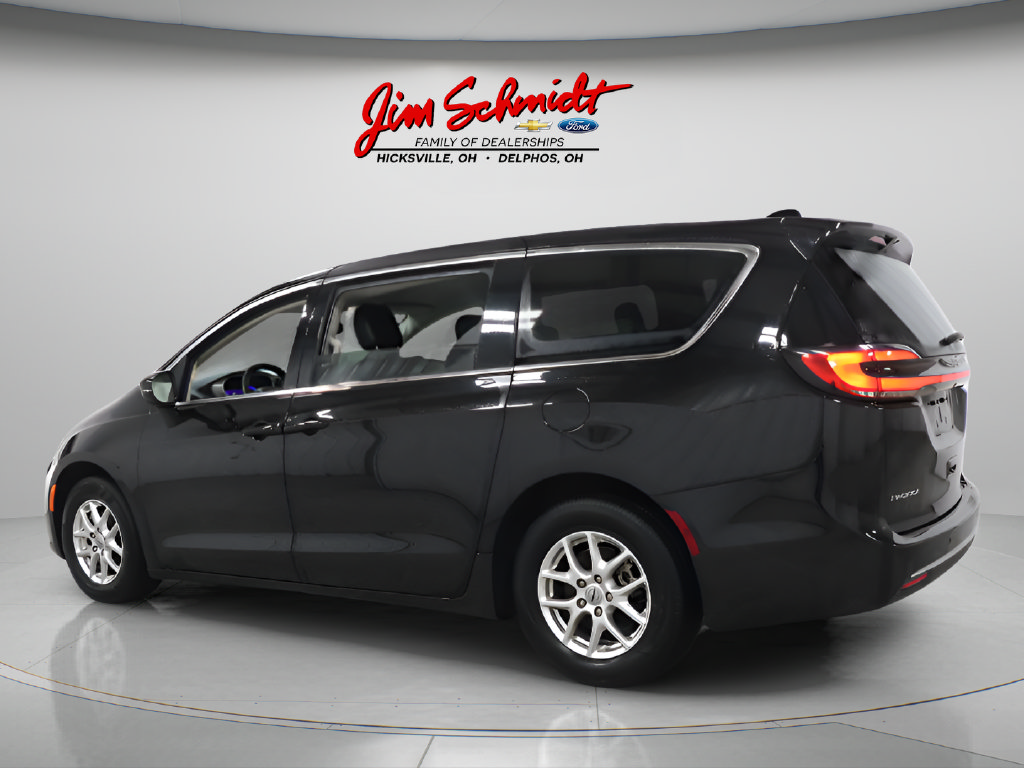 Used 2024 Chrysler Pacifica Touring L Van Passenger Van