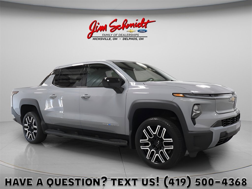 2026 Chevrolet Silverado EV LT's photo