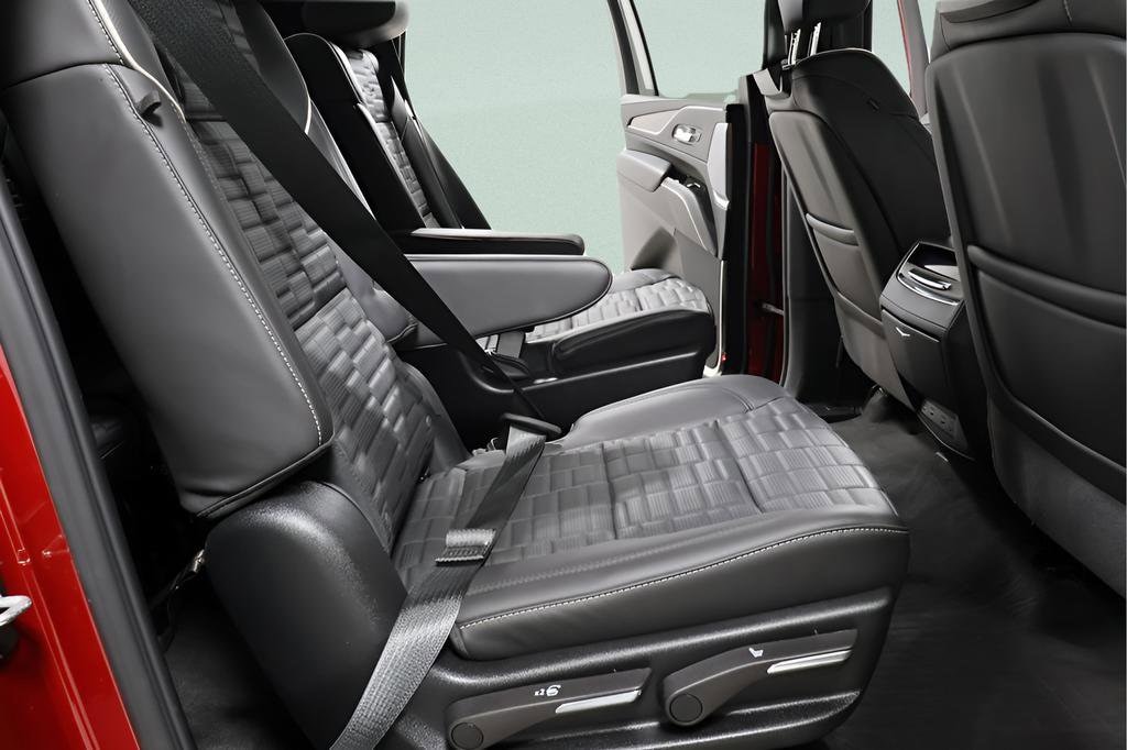 2024 Cadillac Escalade ESV Sport Platinum - Photo 30