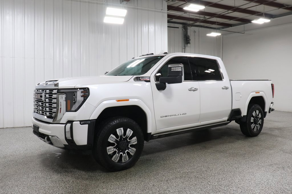 2024 Gmc Sierra 2500 HD Denali photo 2