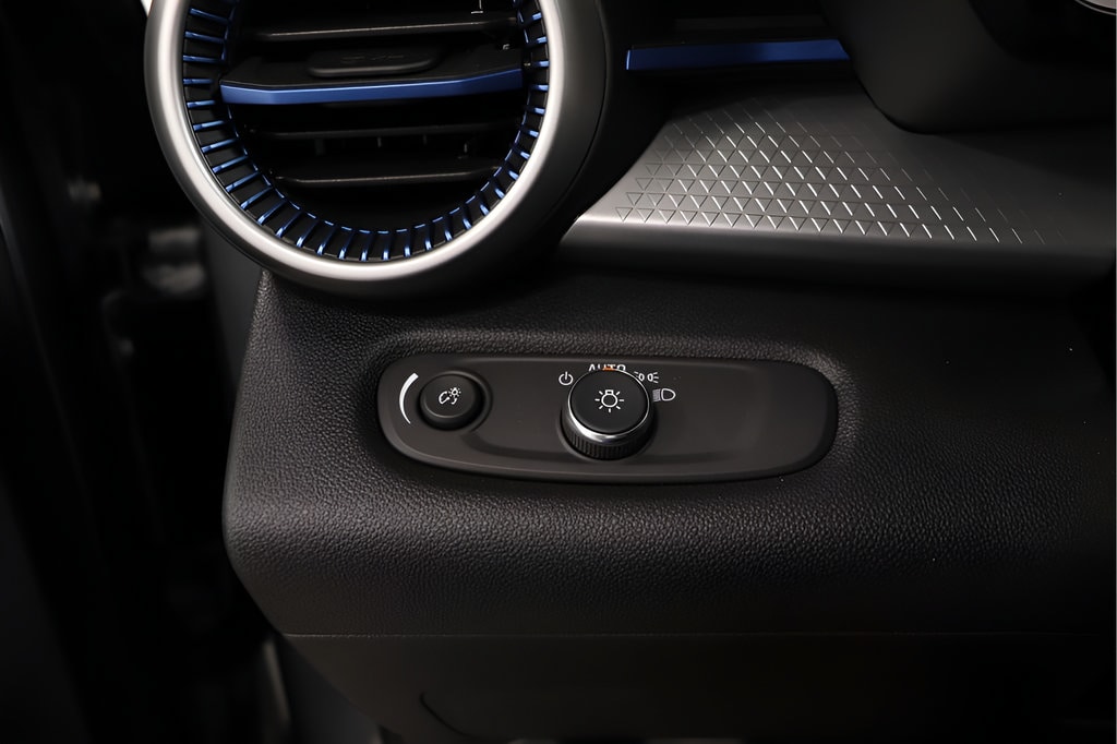 2026 Chevrolet Trax LS - Photo 17