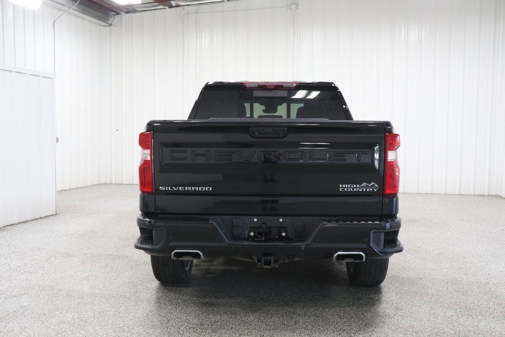 2023 Chevrolet Silverado 1500 High Country photo 4