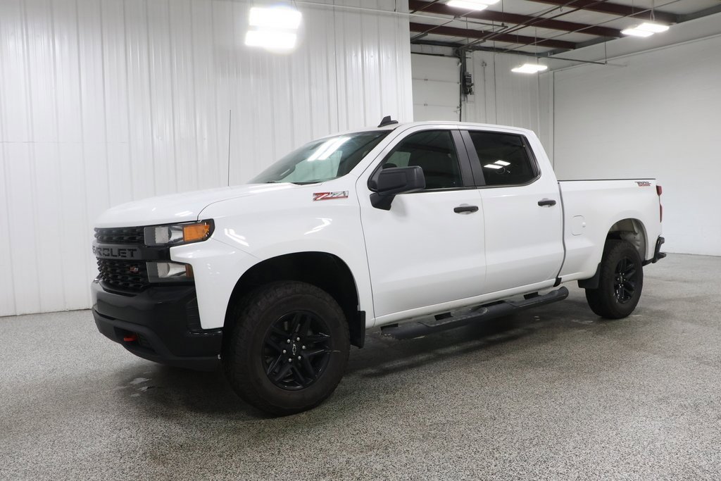 2021 Chevrolet Silverado Trail Boss Custom photo 2