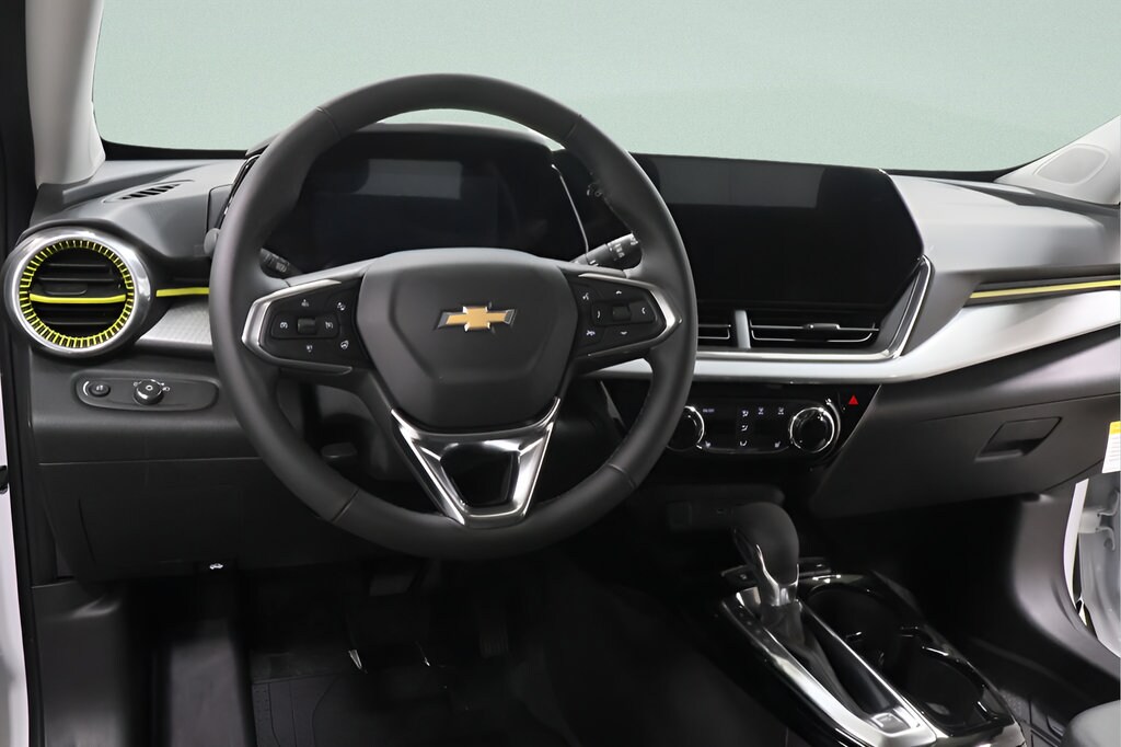 2026 Chevrolet Trax LT - Photo 9