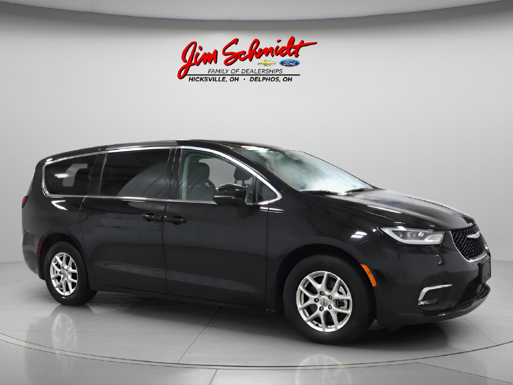 Used 2024 Chrysler Pacifica Touring L Van Passenger Van