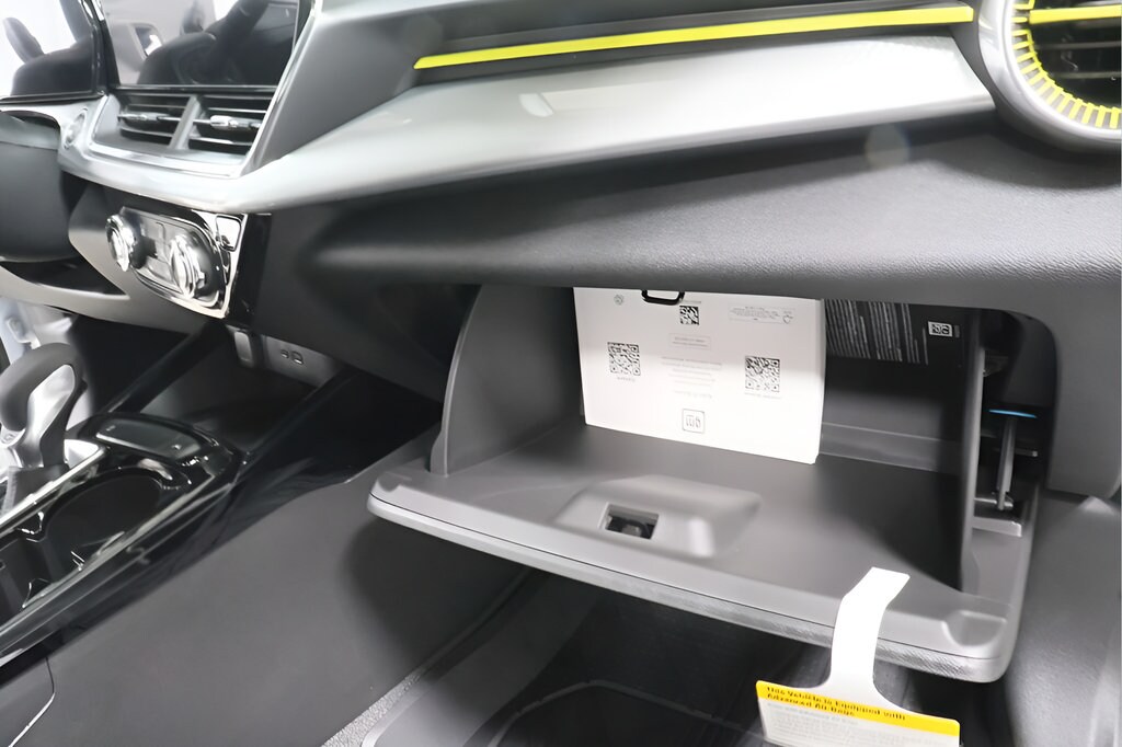 2026 Chevrolet Trax LT - Photo 30