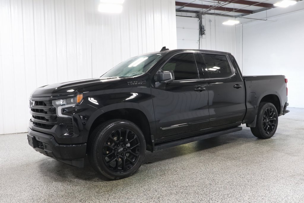 2024 Chevrolet Silverado 1500 High Country photo 2