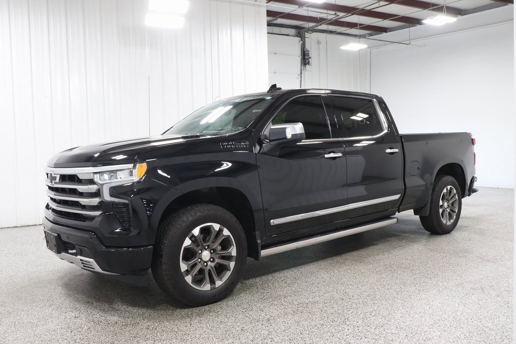 2023 Chevrolet Silverado 1500 High Country photo 2